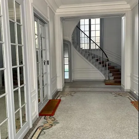 Incredible Olympic Nest * Paris