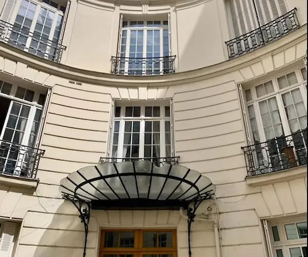 Apartment Incredible Olympic Nest