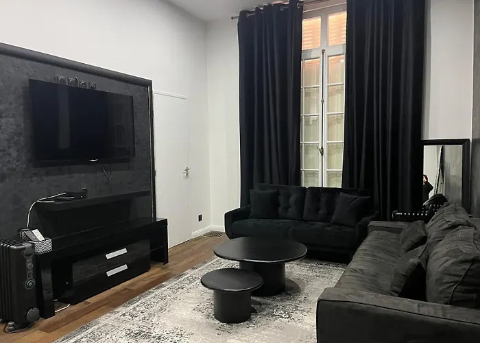 Incredible Olympic Nest Apartment *